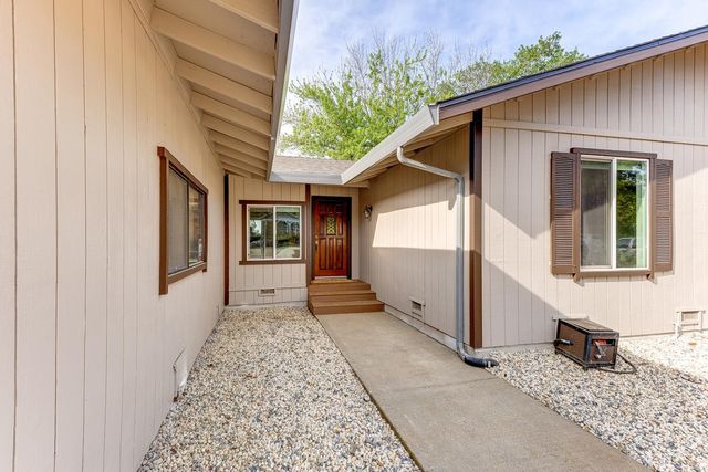 3112 Serano Ct, Camino, CA 95709