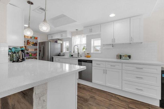 1624 Texas Avenue, League City, TX 77573