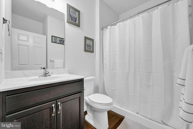 25 CREEKSIDE DR, Lebanon, PA 17042