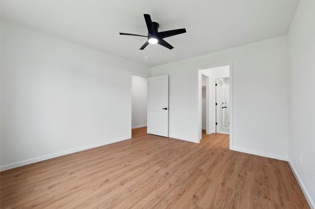 307 S Carlton Street, Ennis, TX 75119