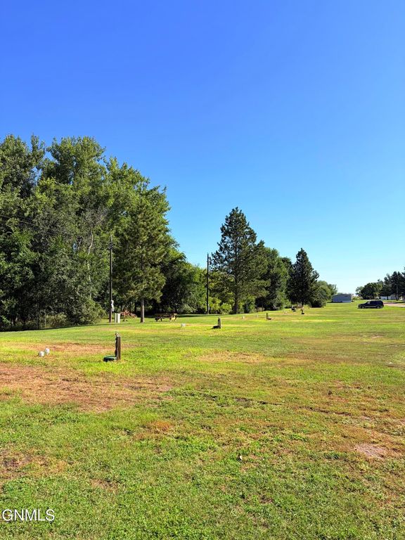 105 State Street NE, Medina, ND 58467 photo 2