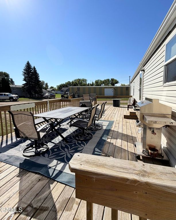 105 State Street NE, Medina, ND 58467 photo 3
