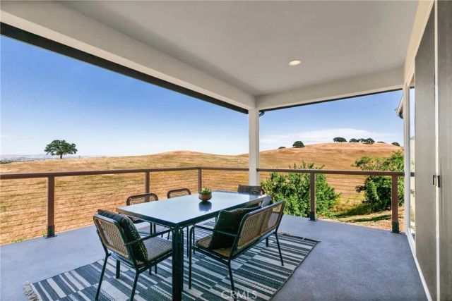 1232 Kapareil, Paso Robles, CA 93446