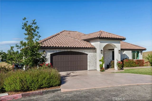 1232 Kapareil, Paso Robles, CA 93446