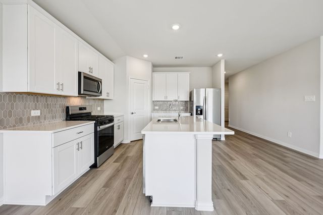 812 Wisteria Lane, Lavon, TX 75166