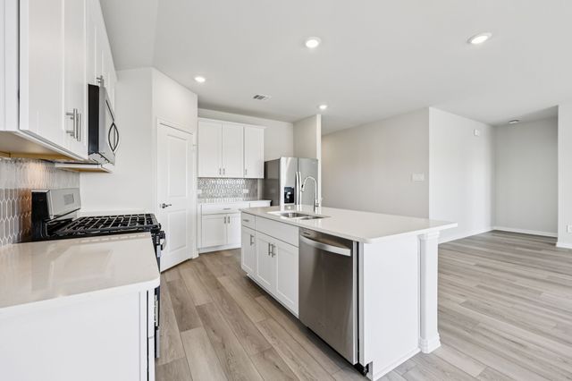 812 Wisteria Lane, Lavon, TX 75166