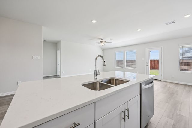 812 Wisteria Lane, Lavon, TX 75166