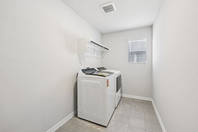 812 Wisteria Lane, Lavon, TX 75166