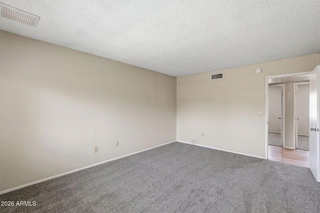 3945 W BARBARA Avenue, Phoenix, AZ 85051