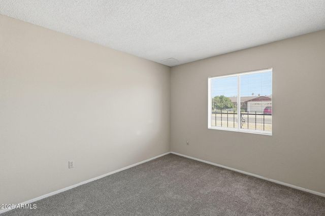3945 W BARBARA Avenue, Phoenix, AZ 85051