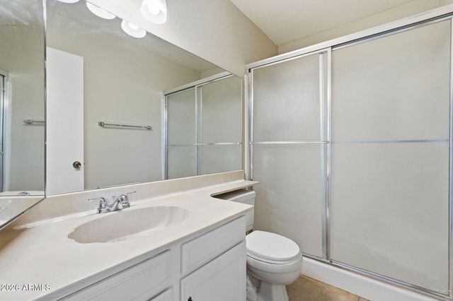 3945 W BARBARA Avenue, Phoenix, AZ 85051