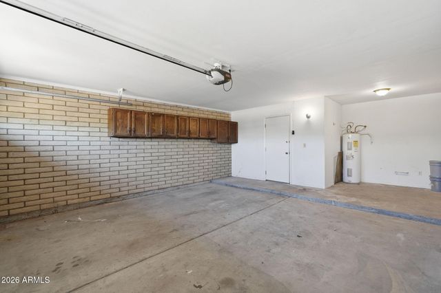 3945 W BARBARA Avenue, Phoenix, AZ 85051