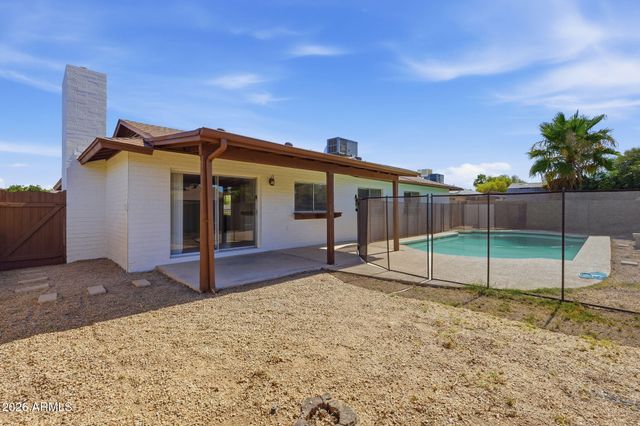 3945 W BARBARA Avenue, Phoenix, AZ 85051