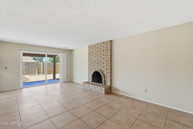 3945 W BARBARA Avenue, Phoenix, AZ 85051