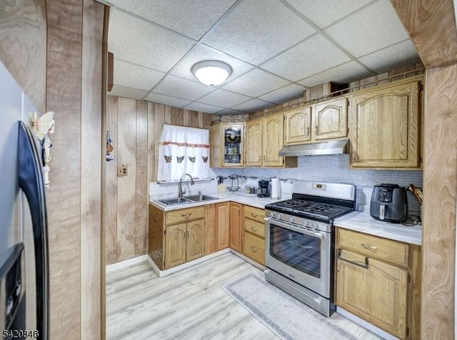 32 Montgomery St, Bloomfield Twp., NJ 07003