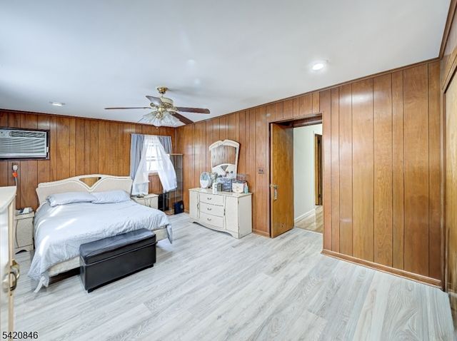 32 Montgomery St, Bloomfield Twp., NJ 07003