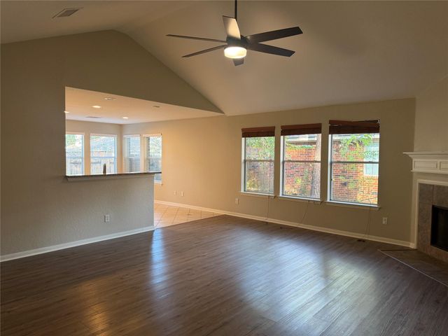 58 Shimmer Pond Pl, Conroe, TX 77385