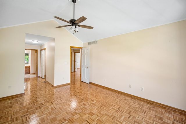 5418 Longview Court 2, Johnston, IA 50131