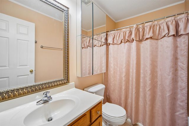5418 Longview Court 2, Johnston, IA 50131