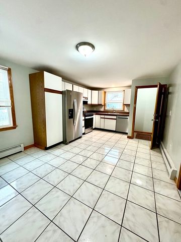 61 Tracey St 2, Peabody, MA 01961