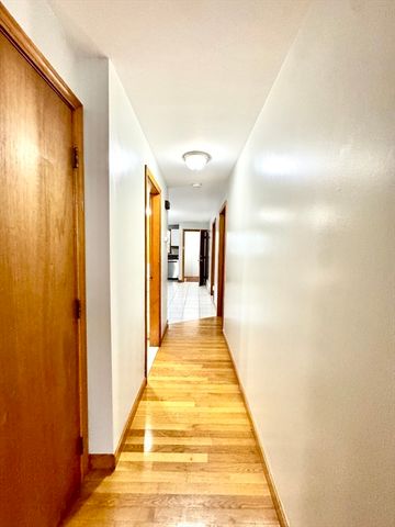 61 Tracey St 2, Peabody, MA 01961