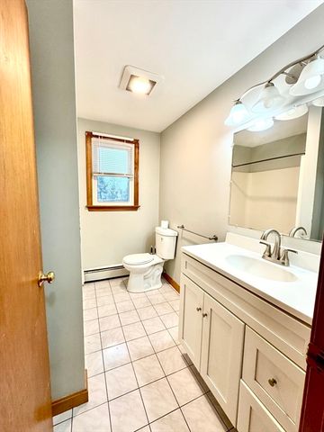 61 Tracey St 2, Peabody, MA 01961