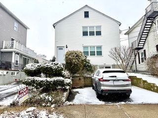 61 Tracey St 2, Peabody, MA 01961