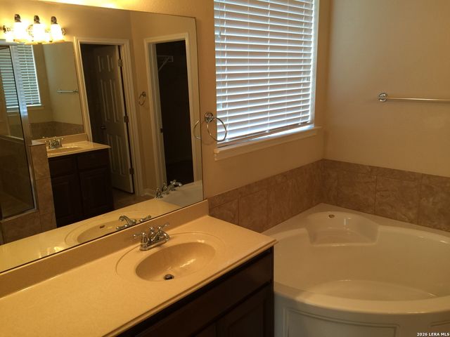 3206 BRISCOE TRL, San Antonio, TX 78253
