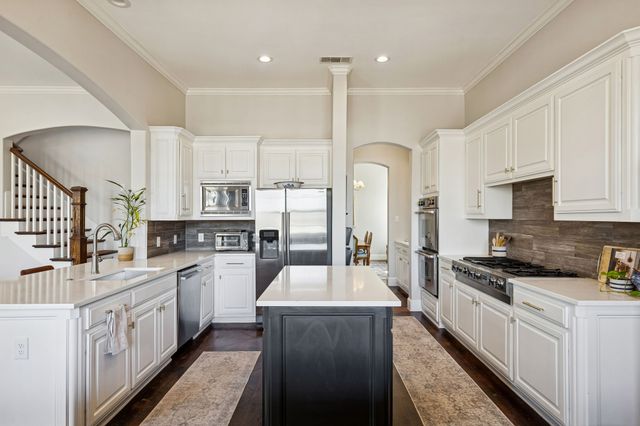 8019 Deer Trail Drive, Dallas, TX 75238