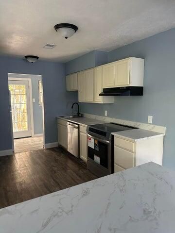 1009 Anderson, Leesville, LA 71446