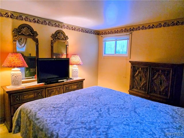 1325 Brookfield Drive, North Tonawanda, NY 14120