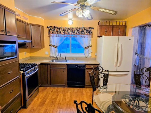 1325 Brookfield Drive, North Tonawanda, NY 14120