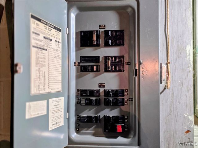 1325 Brookfield Drive, North Tonawanda, NY 14120