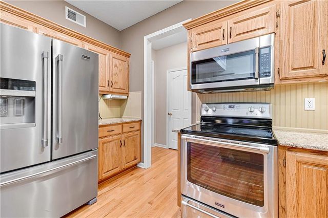 18966 W 117th Terrace, Olathe, KS 66061