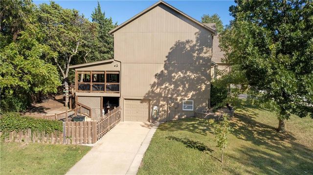 18966 W 117th Terrace, Olathe, KS 66061