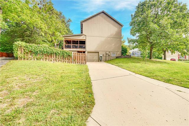 18966 W 117th Terrace, Olathe, KS 66061