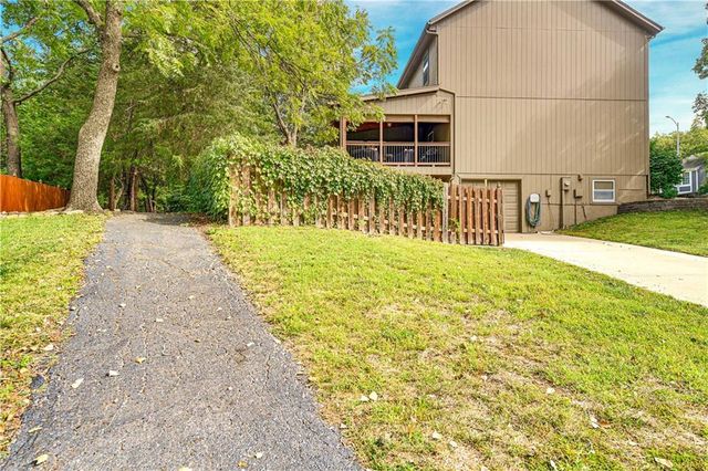 18966 W 117th Terrace, Olathe, KS 66061