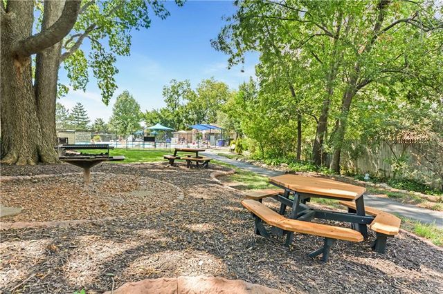 18966 W 117th Terrace, Olathe, KS 66061