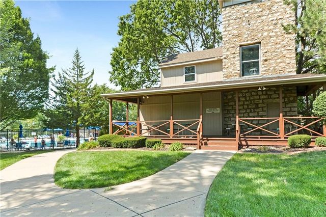 18966 W 117th Terrace, Olathe, KS 66061