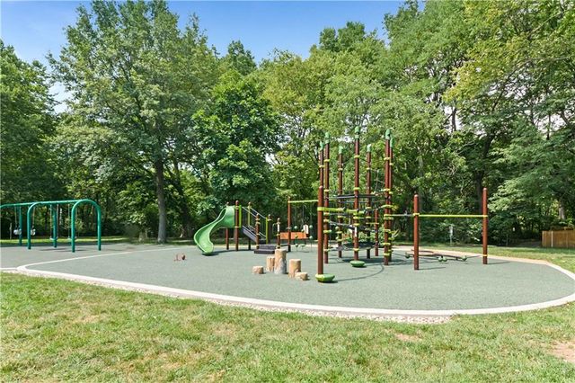 18966 W 117th Terrace, Olathe, KS 66061