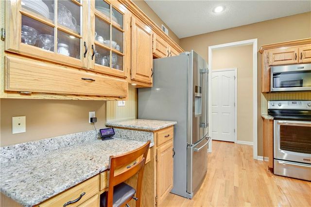 18966 W 117th Terrace, Olathe, KS 66061