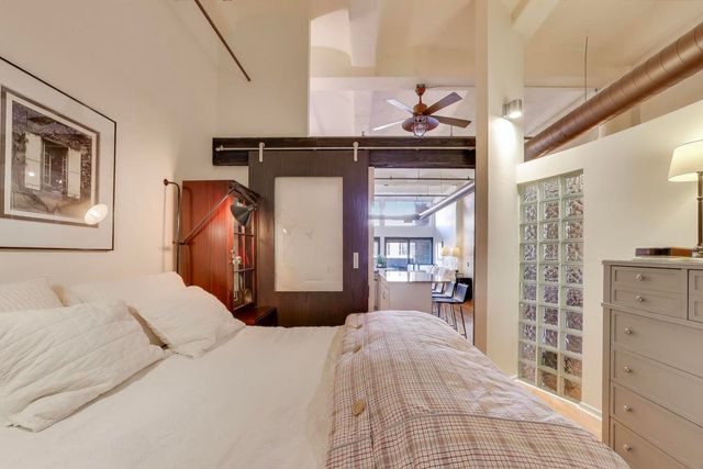 1000 W washington Boulevard 418, Chicago, IL 60607