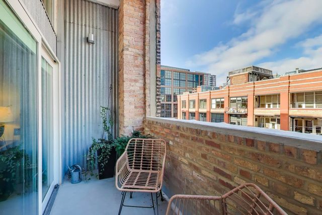 1000 W washington Boulevard 418, Chicago, IL 60607