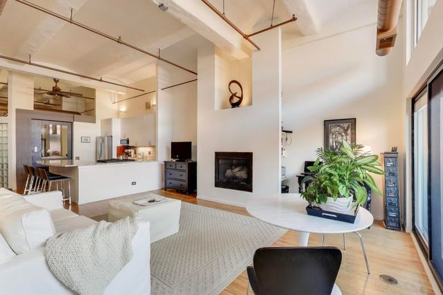 1000 W washington Boulevard 418, Chicago, IL 60607