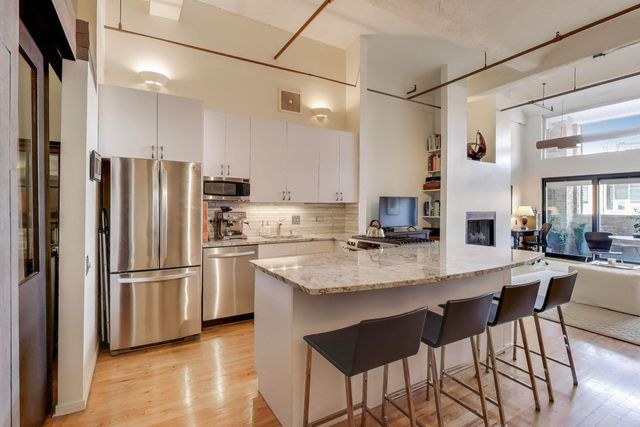 1000 W washington Boulevard 418, Chicago, IL 60607