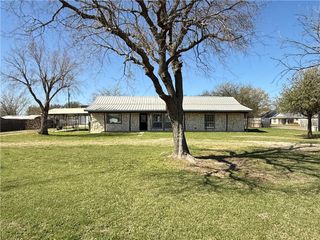 634 Randy Drive, Woodway, TX 76712
