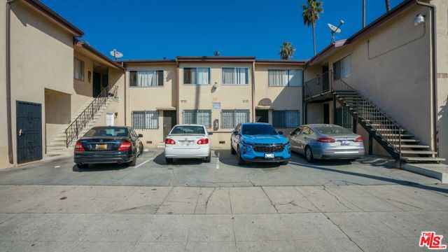 8425 S Western Avenue, Los Angeles, CA 90047