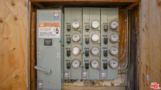 8425 S Western Avenue, Los Angeles, CA 90047