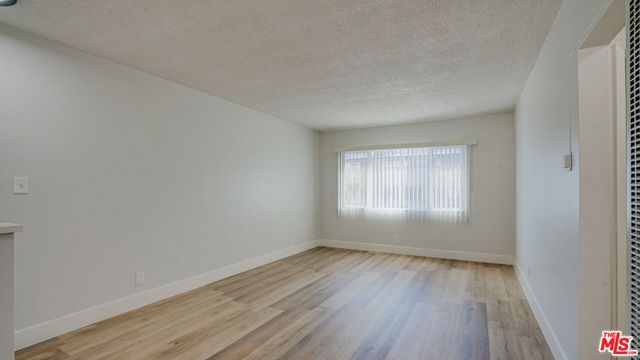 8425 S Western Avenue, Los Angeles, CA 90047