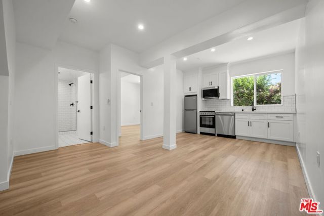 8425 S Western Avenue, Los Angeles, CA 90047